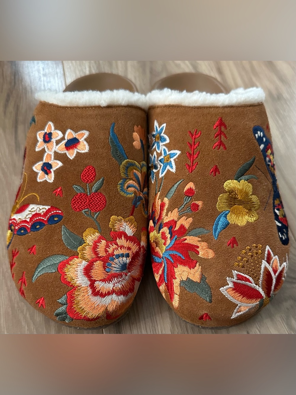 Johnny was TALINE MULE suede clog embroidered size 6